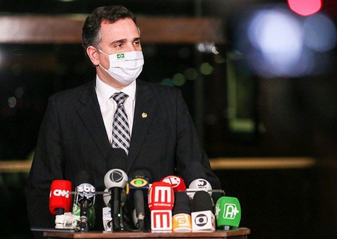 Presidente do Senado diz que eleições no Brasil são inegociáveis