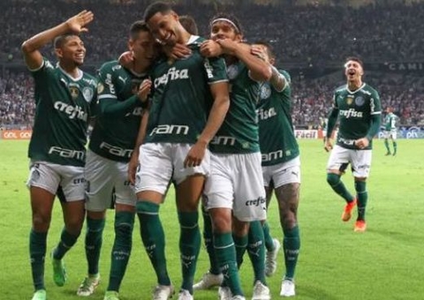 Palmeiras anuncia acerto para primeiro contrato profissional de Estevão