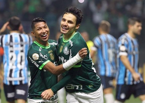 Palmeiras goleia Grêmio com brilho de Veiga e dorme líder do Brasileiro