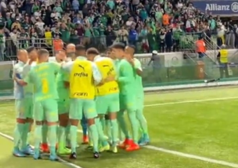 Palmeiras supera nervosismo, vence Juventude e segue folgado na liderança