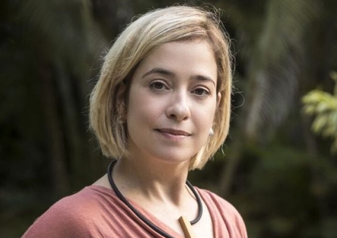 Paloma Duarte mostra fotos do corpo e revela: ‘não tenho umbigo’