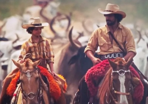 Ator de Pantanal aparece em 1ª foto após ser atropelado em acidente que matou melhor amigo