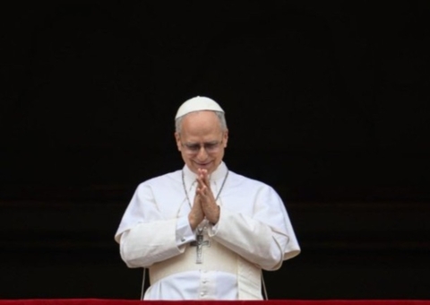 Manifestantes em Roma exigem que Papa Leão ouça a comunidade LGBTQIA+