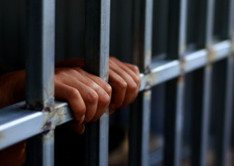 Massacre em prisão deixa 31 detentos mortos no Equador