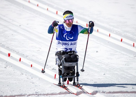 Brasileiros estreiam nos Jogos Paralímpicos de Inverno