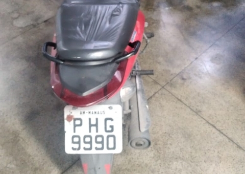Idoso de 70 anos é preso com motocicleta roubada em Manaus