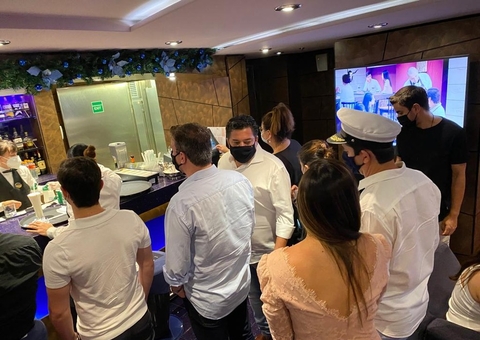 Casal revela que 'fugiu' de cruzeiro ao notar surto de Covid-19 em navio