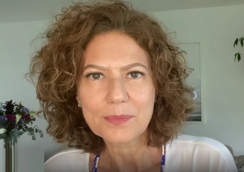 Patrícia Pillar toma AstraZeneca e alfineta recusa de Fernanda Torres