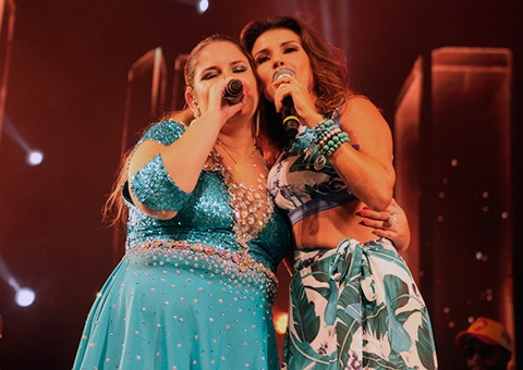 No Domingão, Paula Fernandes chora ao falar de Marília Mendonça; Vídeo