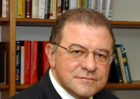 Ex-ministro do STJ, Paulo Medina, morre vítima da Covid-19 