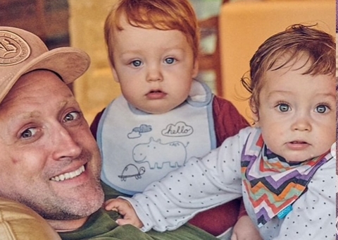 Thales Bretas homenageia Paulo Gustavo, que completaria 46 anos