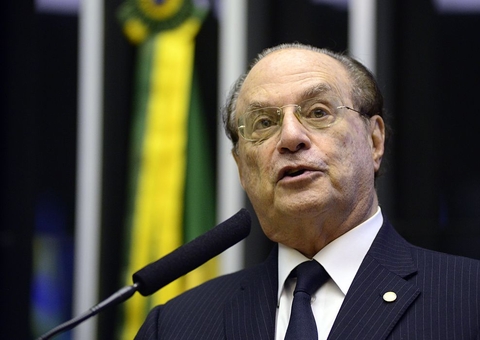 Com pneumonia, Paulo Maluf é internado em São Paulo