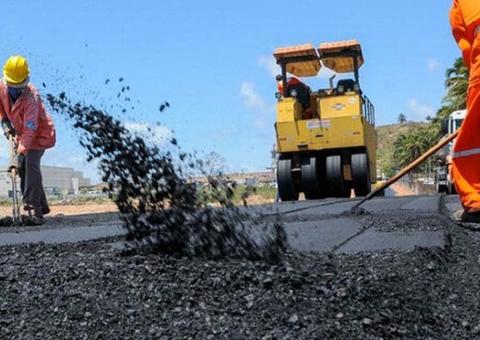 Pavimentação leva R$ 4,5 milhões de Santa Isabel do Rio Negro