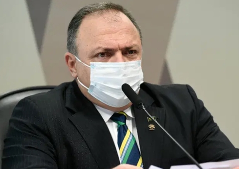 Pazuello deve ser convocado para novo depoimento na CPI da Covid, diz Omar