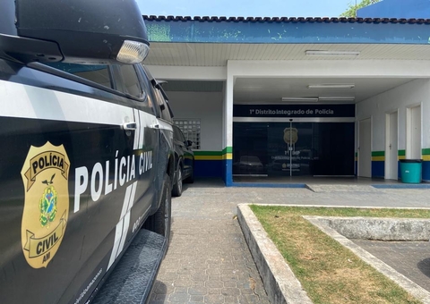 Mulher é presa por se passar por servidora pública e aplicar golpes em Manaus