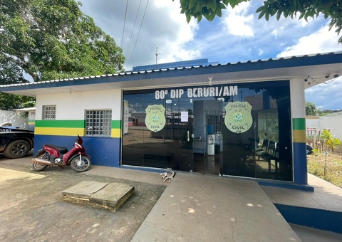 Homem é preso por tentar matar colega de bar a facadas em Beruri