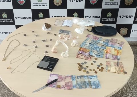 Dupla é presa por vender drogas ‘ao ar livre’ em Manaus