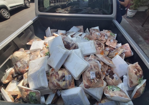 Meia tonelada de alimentos impróprios para consumo é apreendida em operação em Manaus