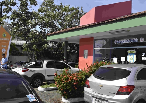 Mulher é presa após comprar materiais de obra roubados no Japiim