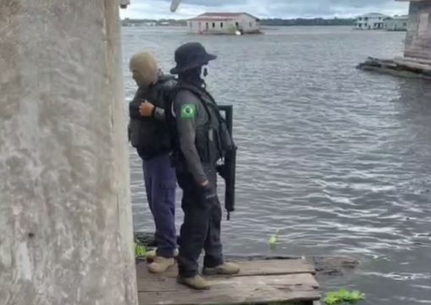Grupo de 'piratas de rio' suspeito de roubo e furto é preso em operação em Tefé