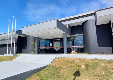 Irmãos são presos por matarem homem a facadas na Compensa