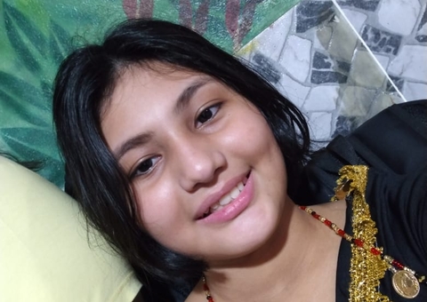 Família pede ajuda para localizar adolescente desaparecida no bairro Redenção