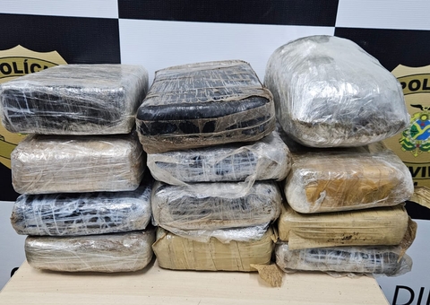 Lancha com R$ 200 mil em maconha é apreendida em Manaus