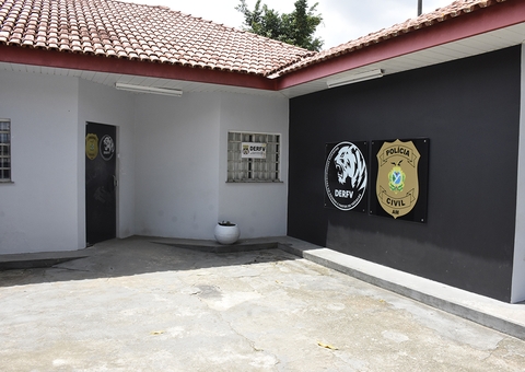 Dupla é presa por alugar carros em locadoras e vendê-los ilegalmente em Manaus