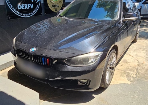 Homem é preso dirigindo BMW roubada com placa clonada em Manaus