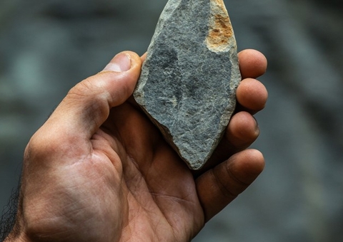 Homem é preso após apedrejar casas, danificar carro e ameaçar ex no Tancredo Neves