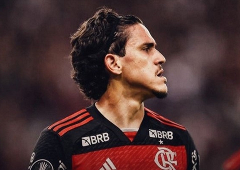 Pedro se apresenta ao Flamengo com dores no joelho