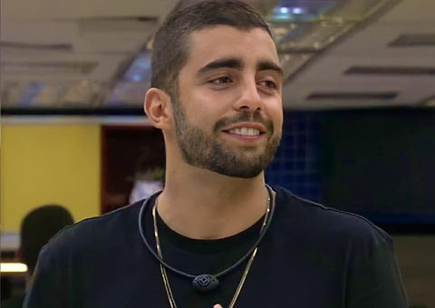 Volume em bermuda de Pedro Scooby agita web: 'gigante de Nazaré?'; vídeo