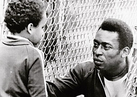 Filho de Pelé, Edinho manda mensagem para o Rei: 'Obrigado por tudo'