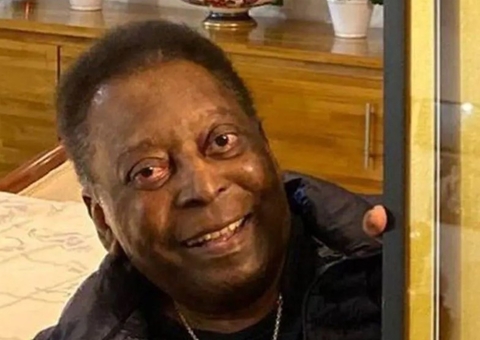 Pelé é homenageado nos gramados virtuais pelo game 'Fifa 23'