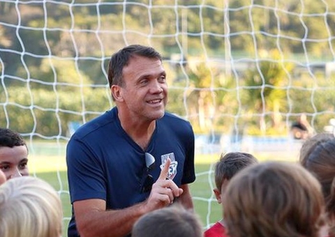 Petkovic diz que não gostou de Gabigol com camisa 10 do Flamengo