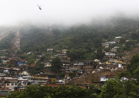 Cinco pessoas morrem durante novo temporal em Petrópolis 