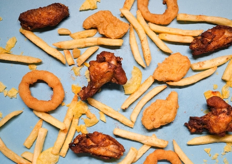 20 alimentos que podem aumentar o risco de câncer