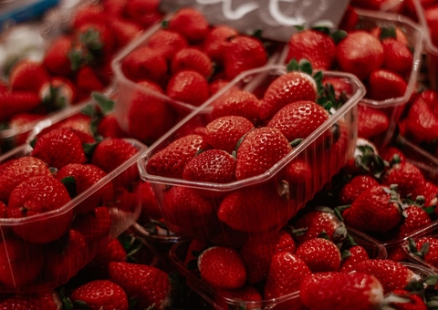 Morango previne o envelhecimento precoce; saiba mais