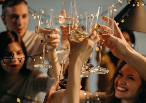 Especialista ensina como evitar a ressaca pós festas de réveillon