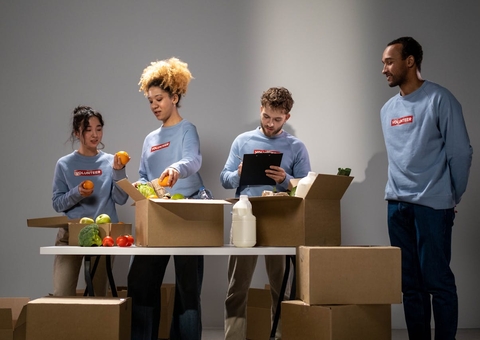 Ação em Manaus arrecada alimentos para famílias carentes