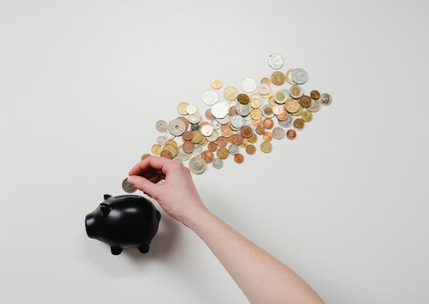 IPTU e IPVA: Vale mais a pena pagar a vista ou parcelar? 