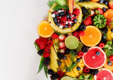 Alimentos ricos em flavonoides reduzem o risco de Alzheimer; saiba mais