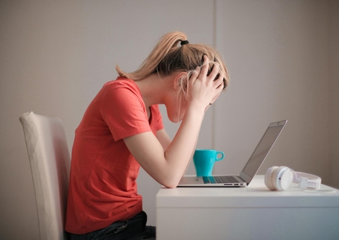 Estresse crônico leva a desequilíbrio da flora intestinal e piora de câncer colorretal