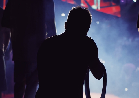 Homem mata 4 pessoas e deixa três feridos durante ataque nos EUA