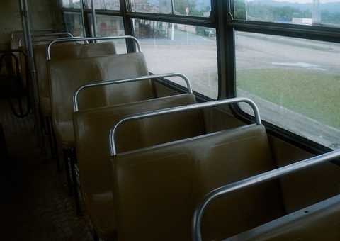 Dupla é presa após tocar terror durante assalto a ônibus em Manaus 