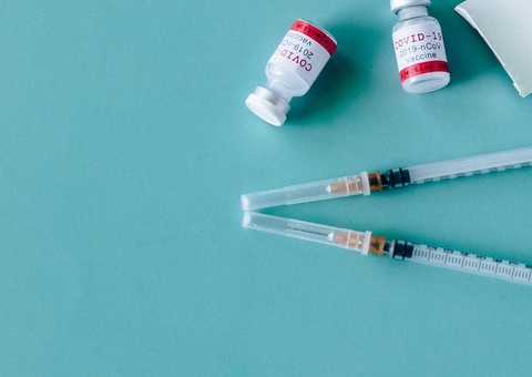 Pesquisador explica proteção da 1ª dose da AstraZeneca e intervalo maior 