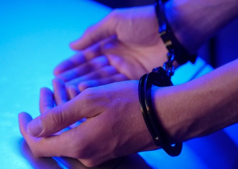 Filho é preso após idoso ser encontrado morto dentro de casa em Manaus