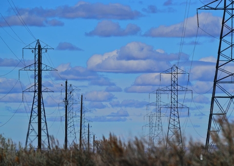 Seis bairros de Manaus ficam sem energia neste sábado, confira