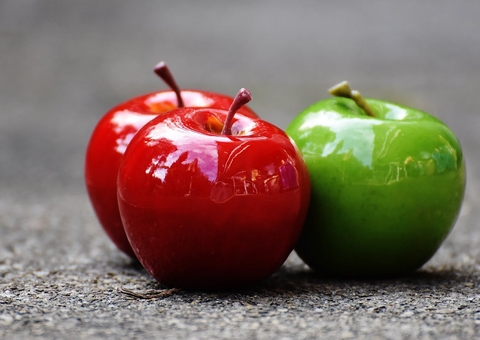 Comer maça antes de dormir ajuda a emagrecer; saiba mais
