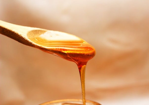 Além de combater gripes, mel de abelha também reduz pressão arterial